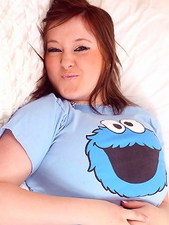 Cookie monster teen strokes cooch